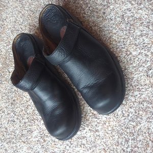 Ariat sport mule size 9.5